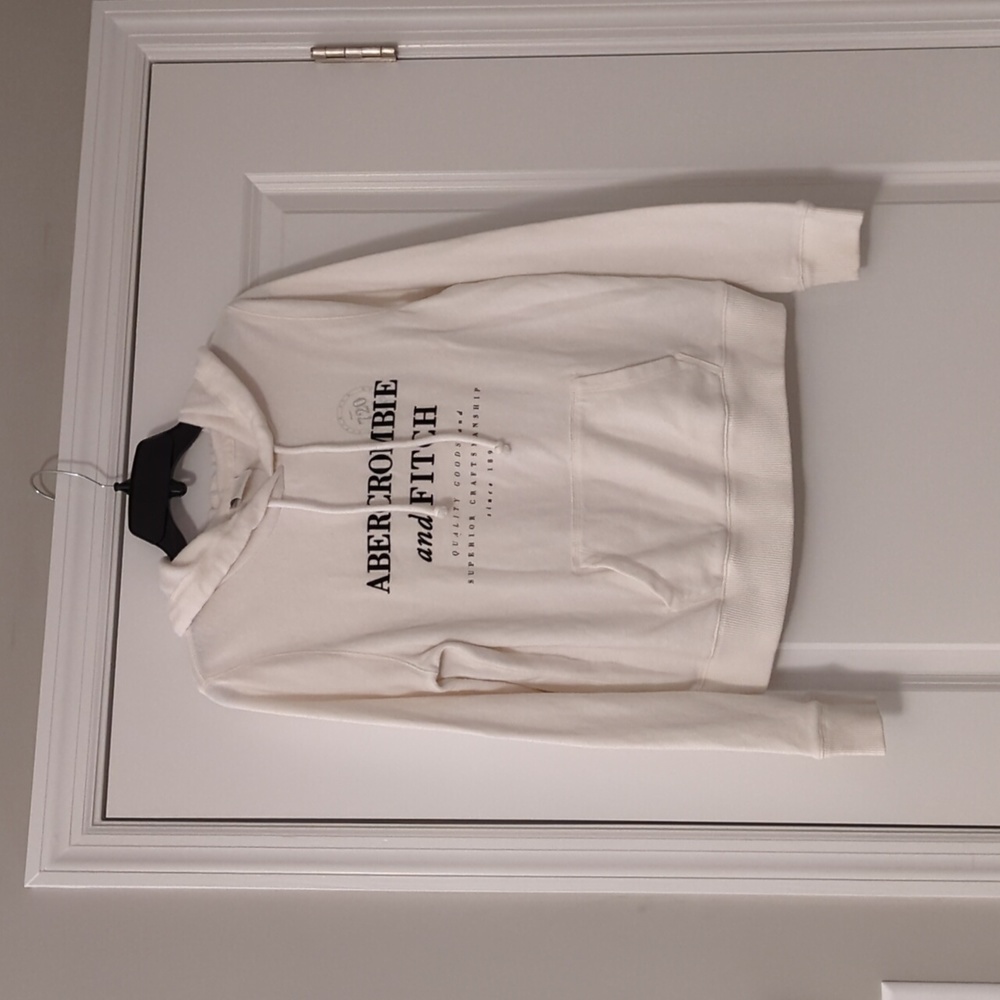 Super soft Abercrombie sweatshirt!!